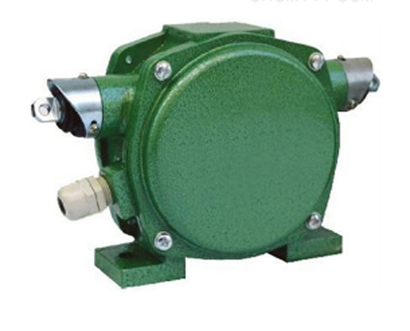 WFLT2-II兩級(jí)跑偏開(kāi)關(guān)、WHKP12-30皮帶復(fù)位跑偏開(kāi)關(guān)生產(chǎn)廠家